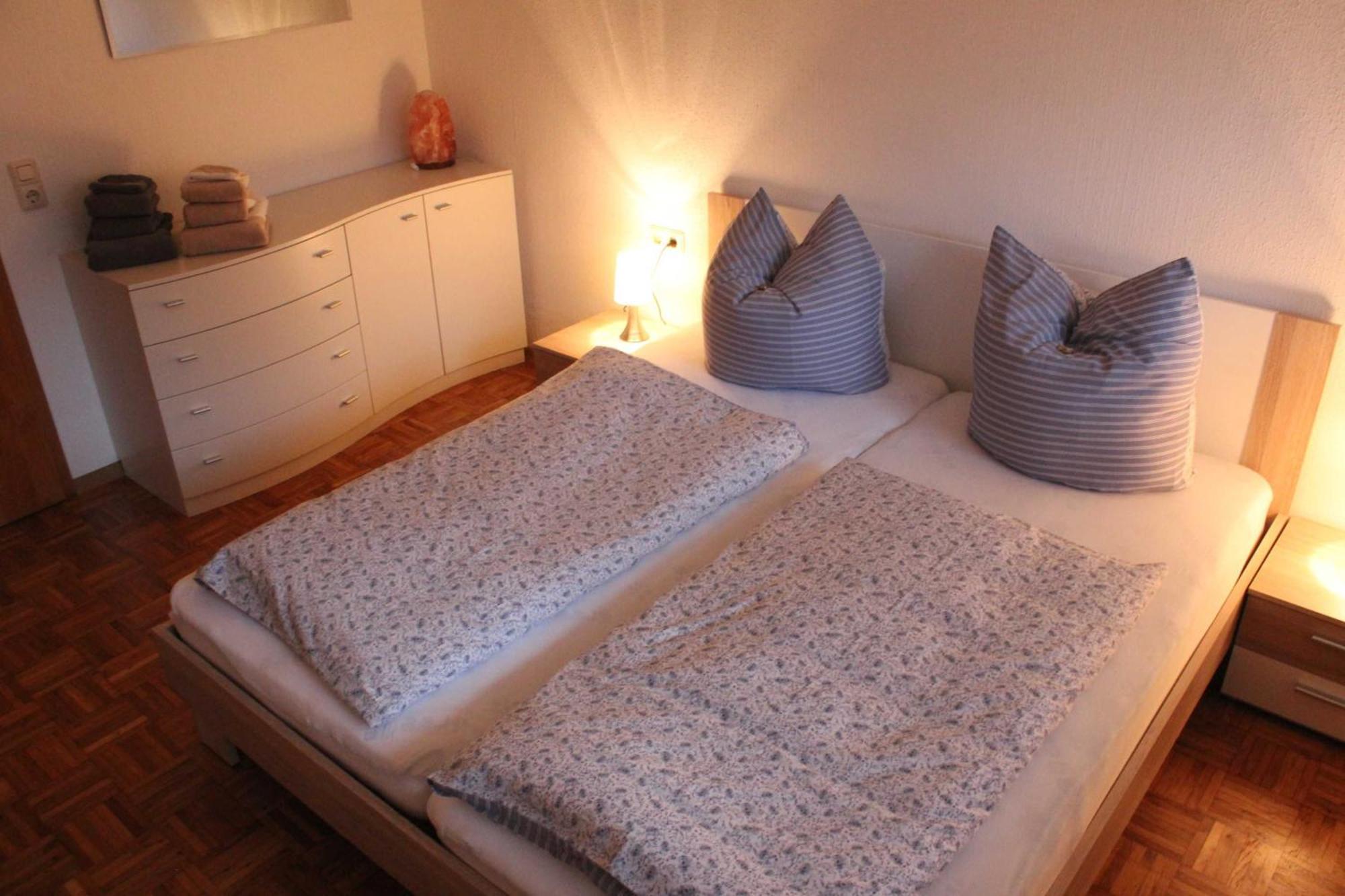Ferienwohnung Domes-Kreuzer Bad Zwesten Luaran gambar